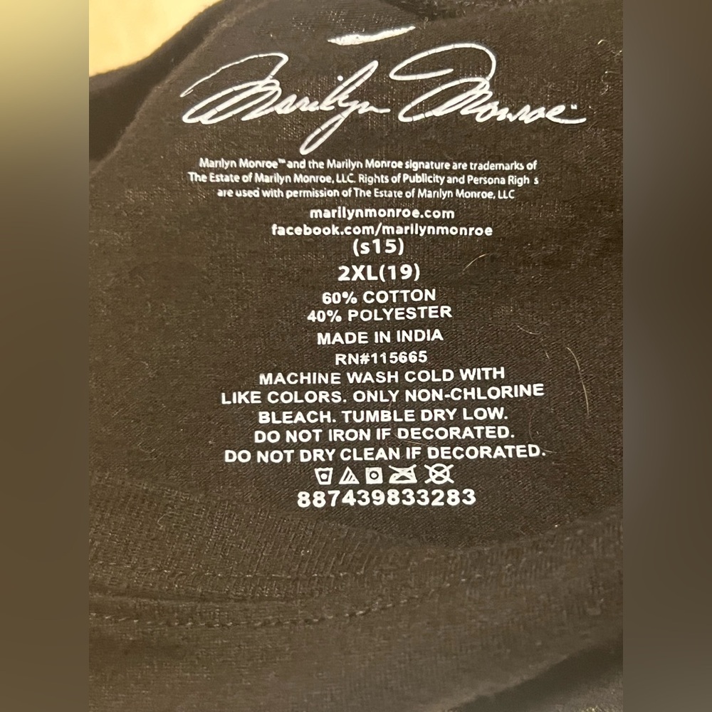Marilyn Monroe Graphic Black Tshirt with a Quote Women’s Junior Sz 2xl (19) - Picture 7 of 7